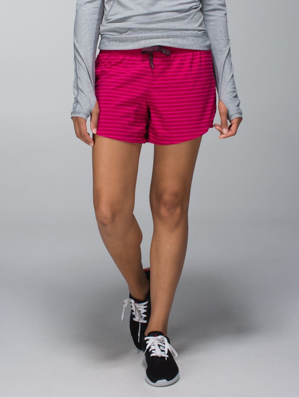 lululemon Go the Distance Short Reversible West2East Stripe Bumble Berry Size 8